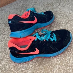 Nike Women’s Tennis Shoes